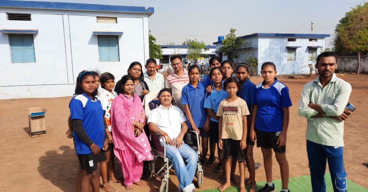 सक्षम जन फाउंडेशन द्वारा खेल ग्राम पुरई में किया गया योग जगरूकता क्लास का आयोजन 1 IMG-20220606-WA0043
