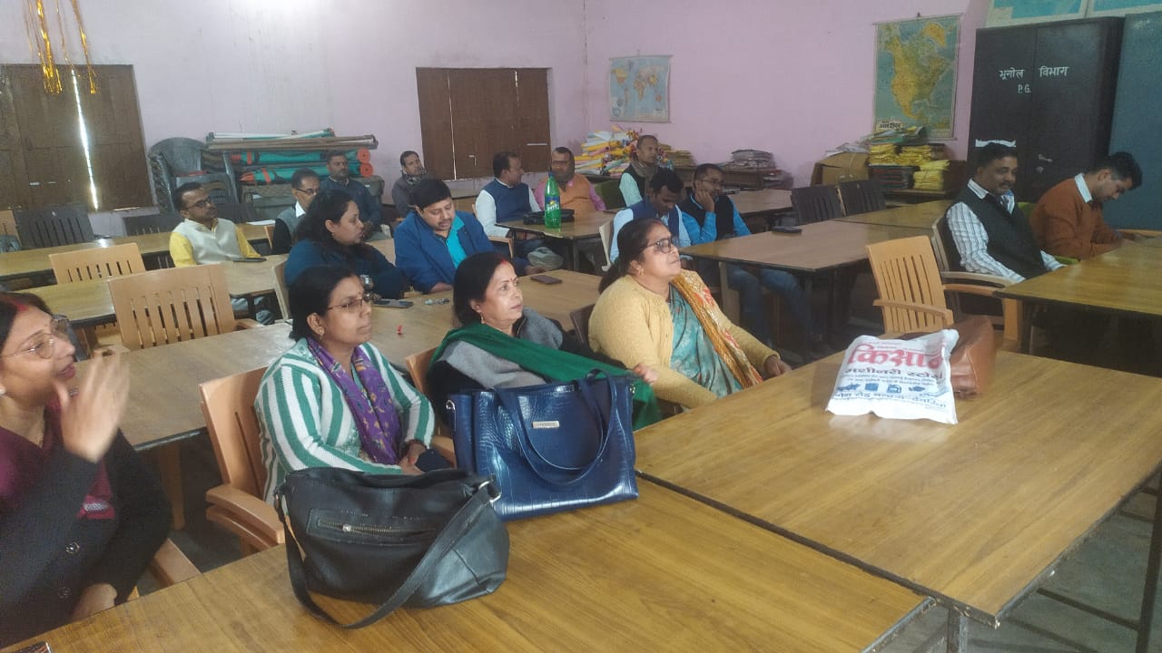 Principal held meeting regarding university examination