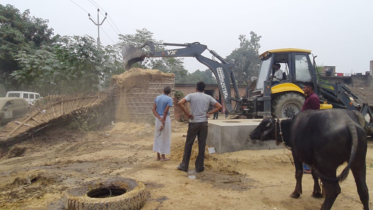 The administration vacated the government land by using bulldozers.