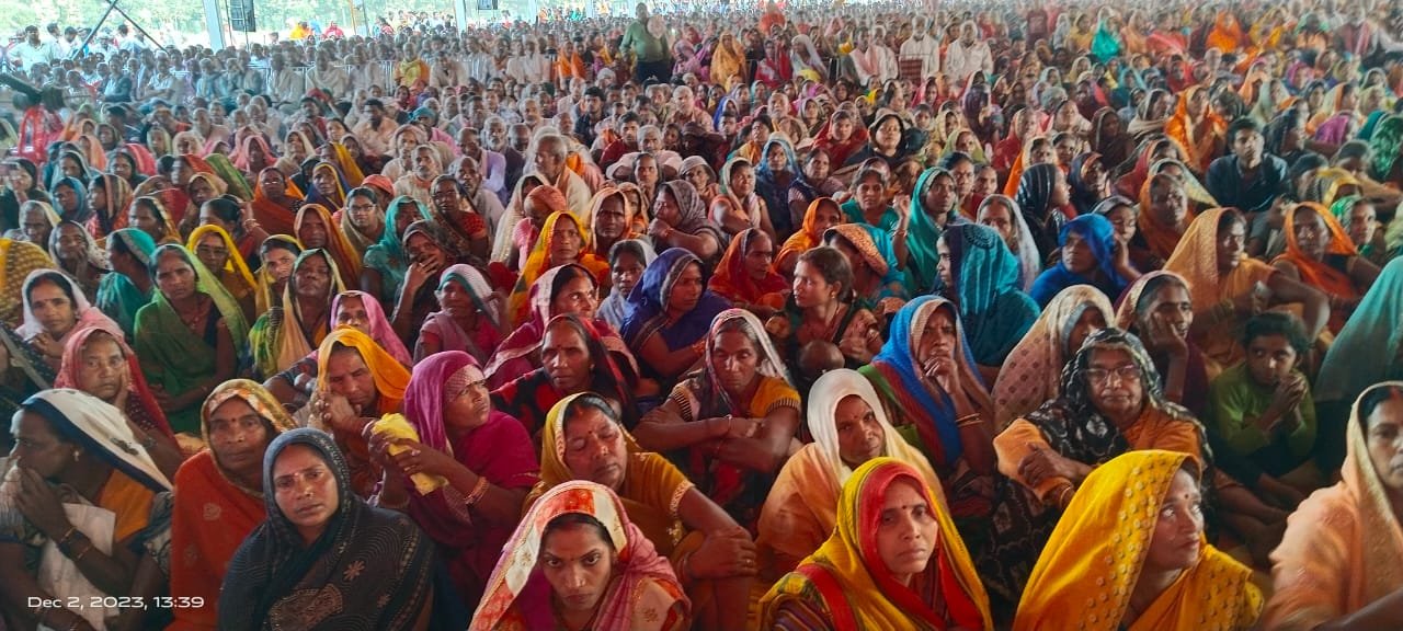 Crowd gathered on the first death anniversary of former block chief late Singh Kailash Singh