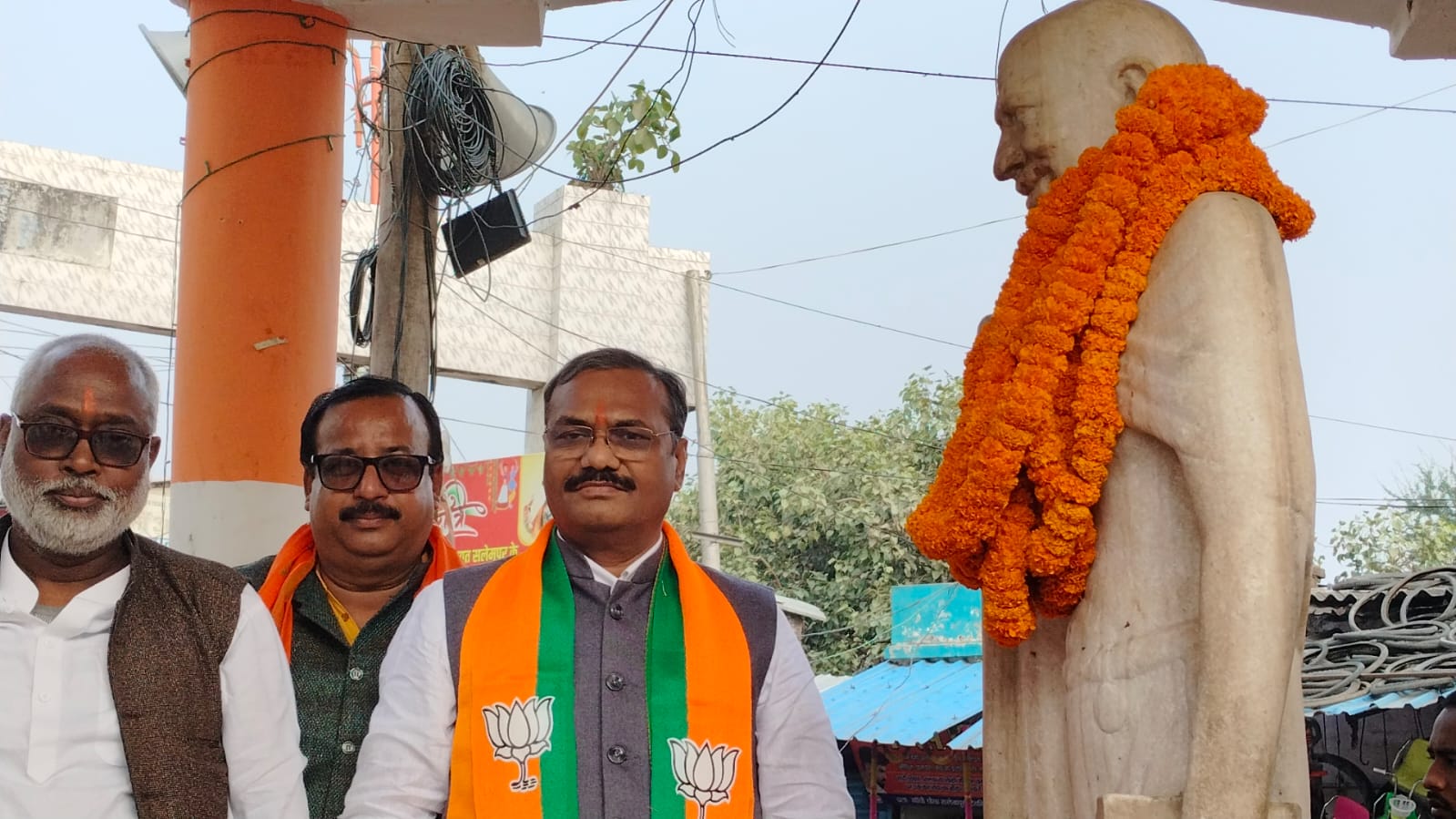 Ashok Kushwaha took membership of BJP and reached his village directly from Lucknow.