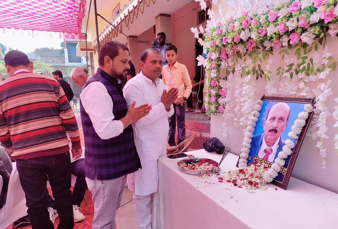 Blanket distributed on the first death anniversary of late Deendayal Singh