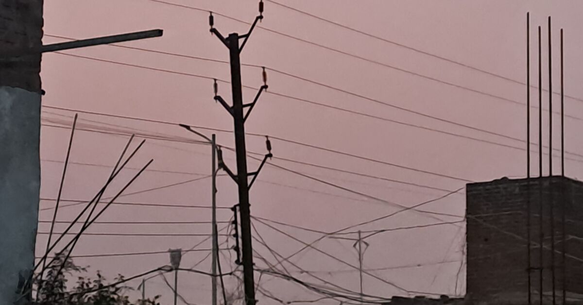 धमौली गांव की विद्युत आपूर्ति ठप 1 Dhamoli village's electricity supply stalled