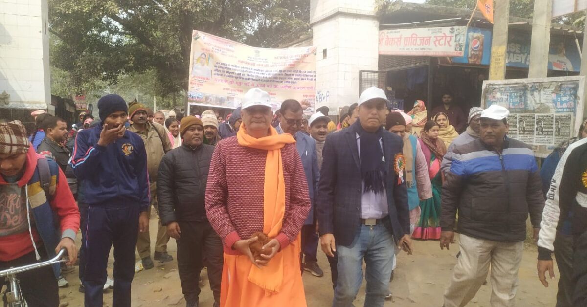 राष्ट्र निर्माण के लिए मतदान जरूरी - पीठाधीश्वर आज्जनेय दास महाराज 1 4a5a0106-b821-4611-a6c4-749bfdb4b92d