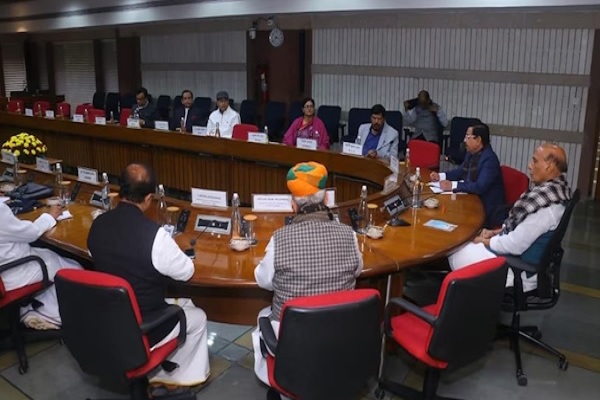 बजट सत्र को लेकर केंद्र सरकार ने बुलाई सर्वदलीय बैठक, 30 दलों के नेता हुए शामिल 1 Central government called an all-party meeting regarding the budget session, leaders of 30 parties attended