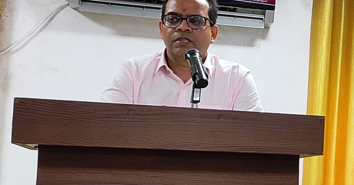 निदेशक डाक सेवा का प्रमोशन गौरव श्रीवास्तव बने पोस्टमास्टर जनरल 1 Director Postal Service