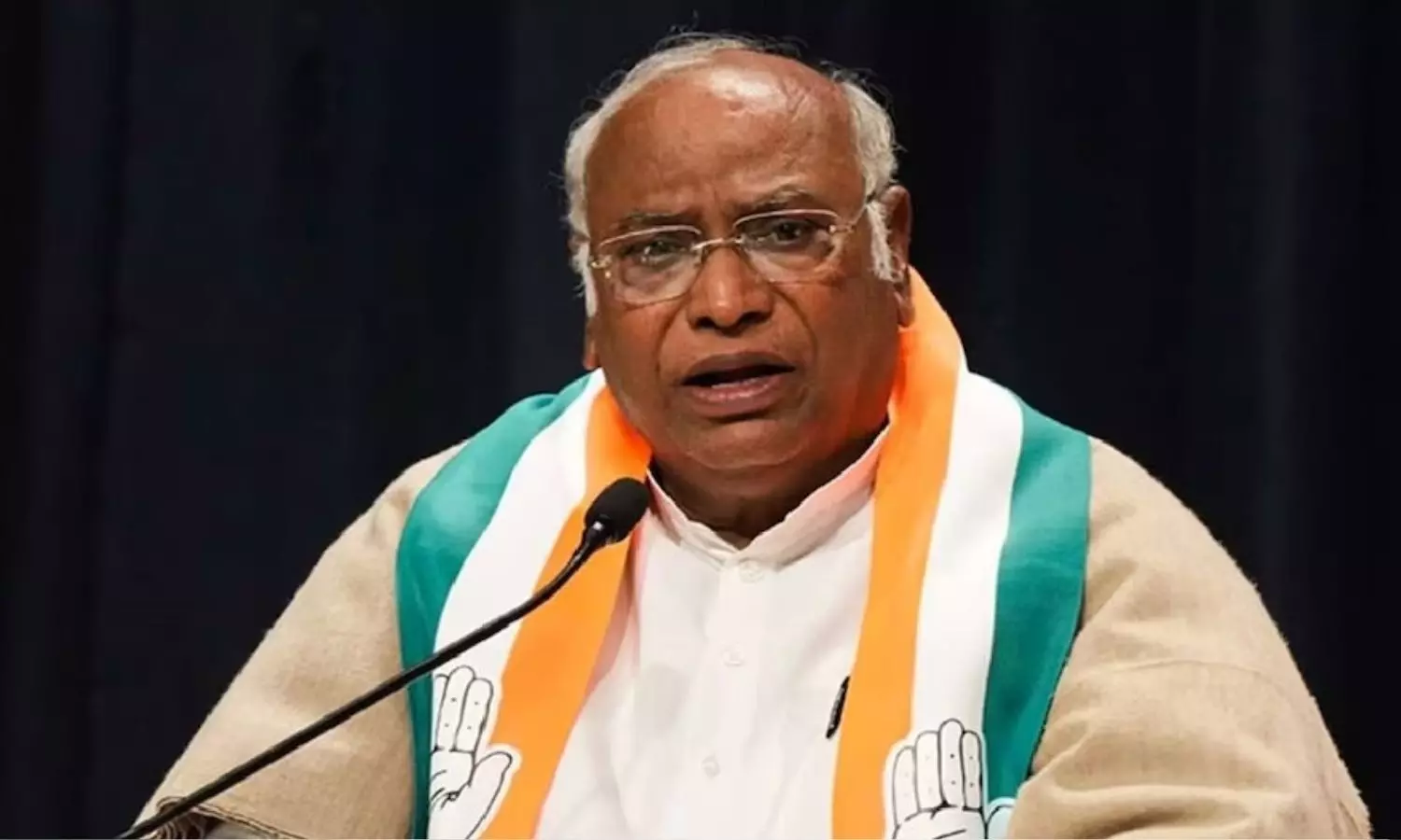 Shri Kharge Uvach!