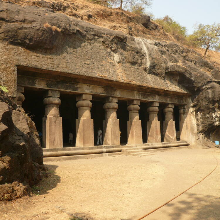 Best places to visit in Maharashtra during summer Best places to visit in Maharashtra
