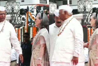 स्वतंत्रता दिवस पर वंदे मातरम को लेकर सियासी घमासान, कांग्रेस ने आरोपों को नकारा