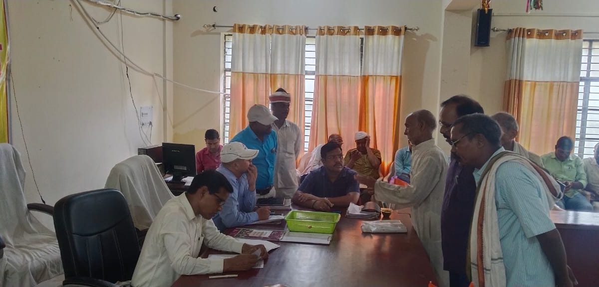 संपूर्ण समाधान दिवस तहसील बरहज में आयोजित, जिसमें कुल 59 मामले आए 4 का मौके पर निस्तारण* 1 संपूर्ण समाधान दिवस