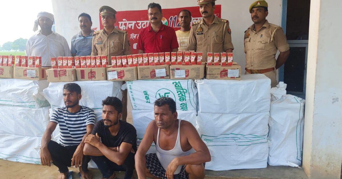 चारे दाने की आड़ में शराब की तस्करी, 3 गिरफ्तार 1 liquor smuggling