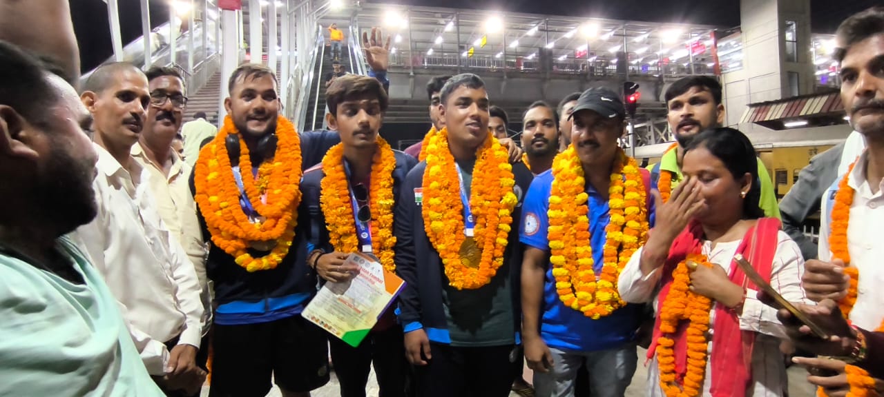 Wrestlers from Varanasi hoisted their flag in South Asia Championship