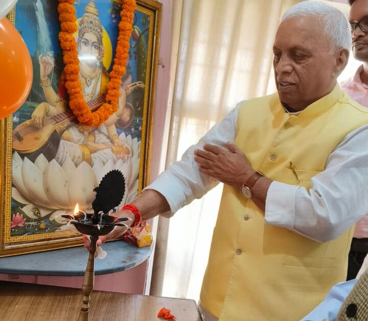 जनपद स्तरीय युवा उत्सव एवं सांस्कृतिक कार्यक्रम का हुआ आयोजन 1 District level youth festival and cultural program organized