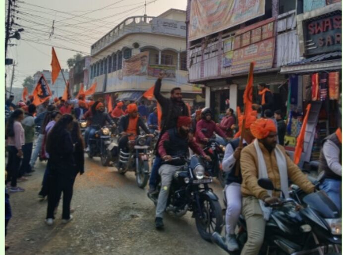 A grand vehicle procession of 98 kilometers was taken out for the purpose of Pran Pratistha