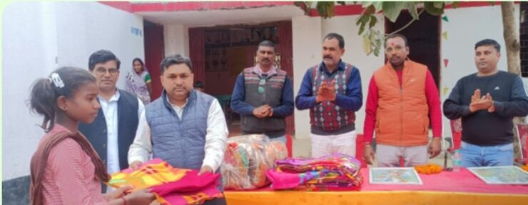 Dr. Amit Rai distributed blankets