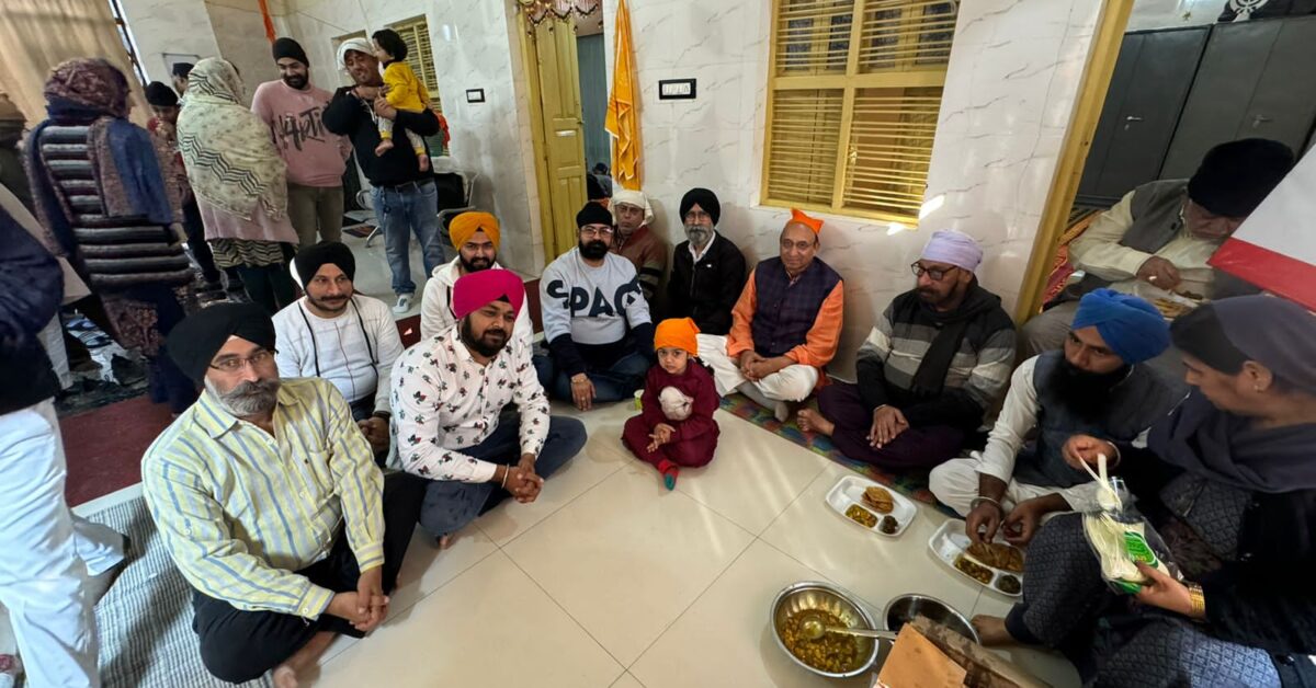 सीखो के दसवे गुरु गुरु गोविन्द सिंह के चार बेटों कि वीरता और बलिदान को याद करने का दिन है - जय प्रताप 1 5ebf2e1a-fa70-4ad6-a334-c21e1f165a48